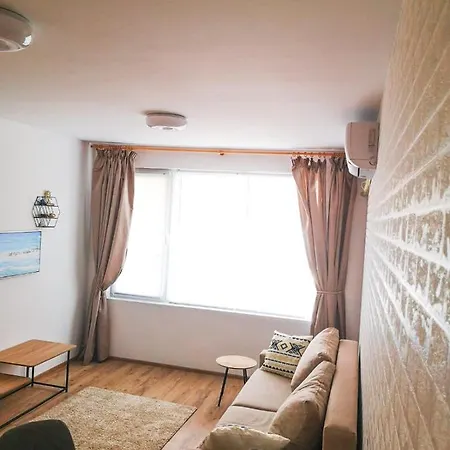 Lozanovi Apartment Pomorie * פומורי